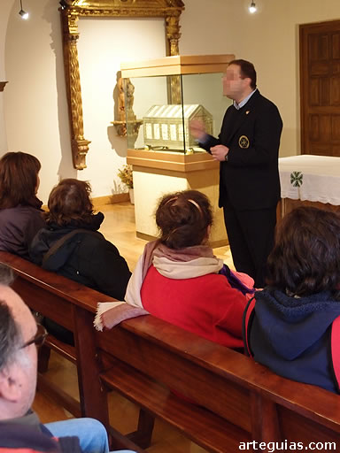 Explicaciones del gu&iacute;a oficial de la historia de las arcas de San Mill&aacute;n y San Felices