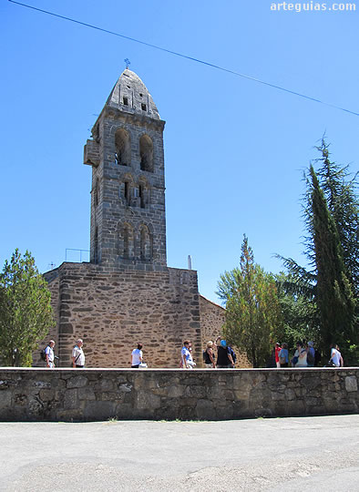 Visita a la iglesia de Mombuey y su curiosa torre