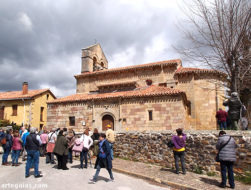 Comienzo del viaje: llegada a la iglesia de Revilla de Santullán