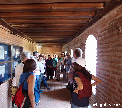 En una de las galerías del castillo