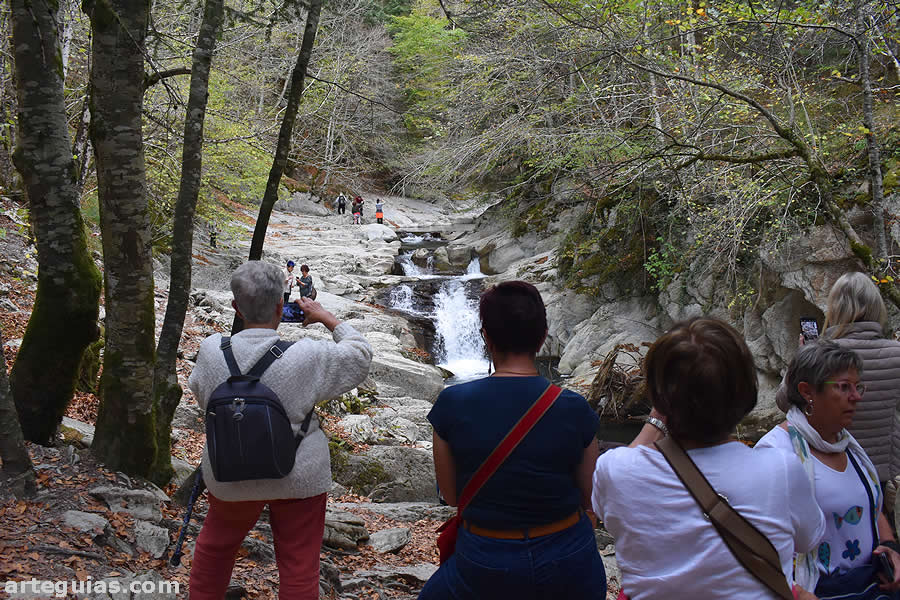 Llegamos a la Cascada del Cubo