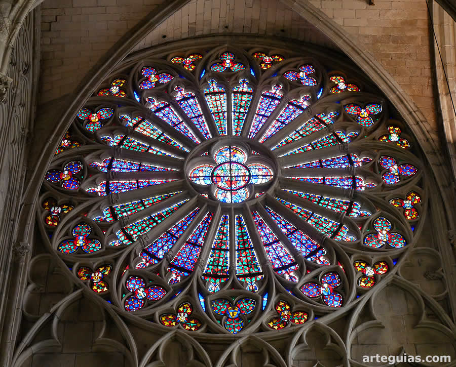 Rosetón gótico en Saint-Nazaire de Carcassonne