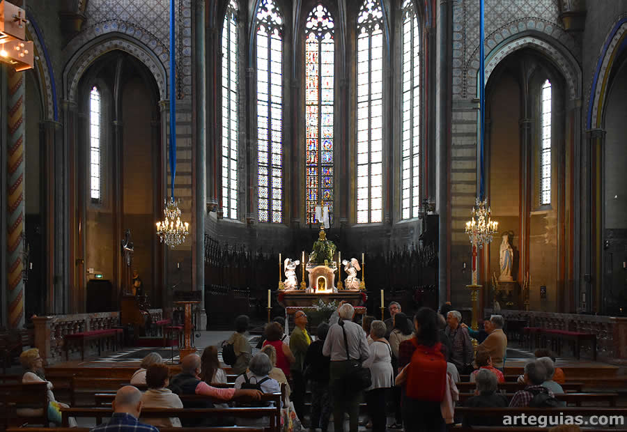 Interior de la catedral de Cascassonne