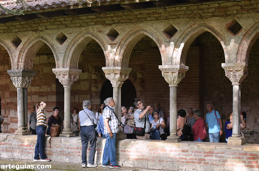 Sábado por la tarde: análisis del claustro de Moissac