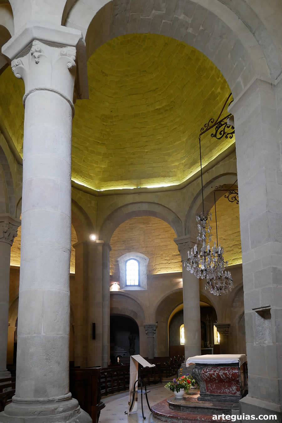 Interior de la iglesia de Rieoux Minervois