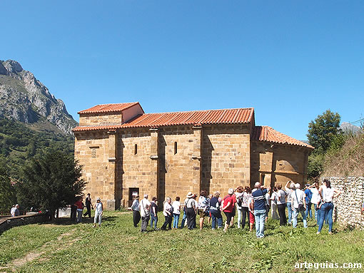 Visitando la curiosa iglesia rom&aacute;nica de San Pedro de Arrojo