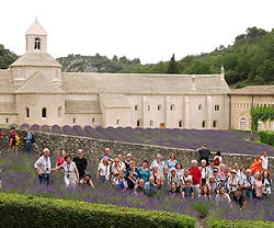 Cr&oacute;nica e im&aacute;genes del Viaje Guiado: Gran Viaje Monumental a La Provenza, Patrimonio de la Humanidad: 26, 27, 28, 29 y 30 de junio de 2024