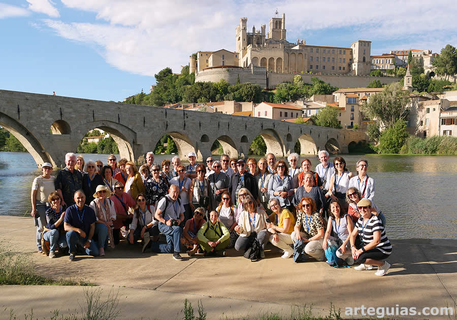 Foto de grupo en el mirador del río Orb