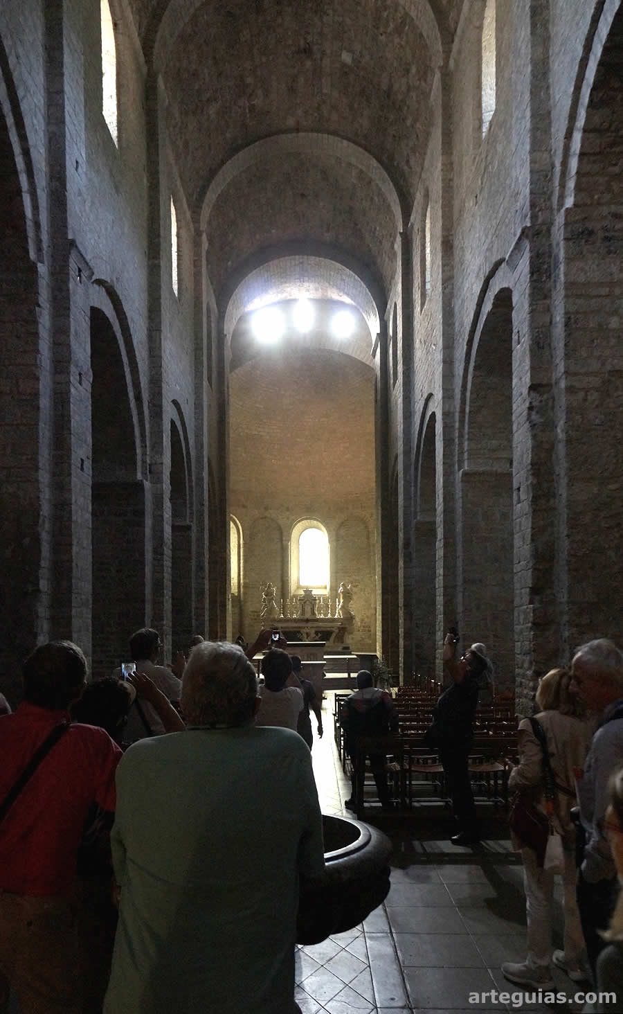 Jueves: en la abadía de Saint-Guilhem-le-Desert