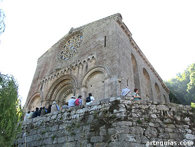 En el monumental Monasterio de San Esteban de Ribas de Mi&ntilde;o