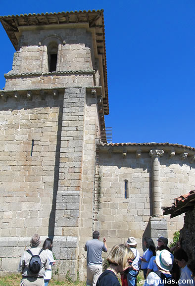 Explicaciones sobre la iglesia de San Miguel de Eir&eacute;