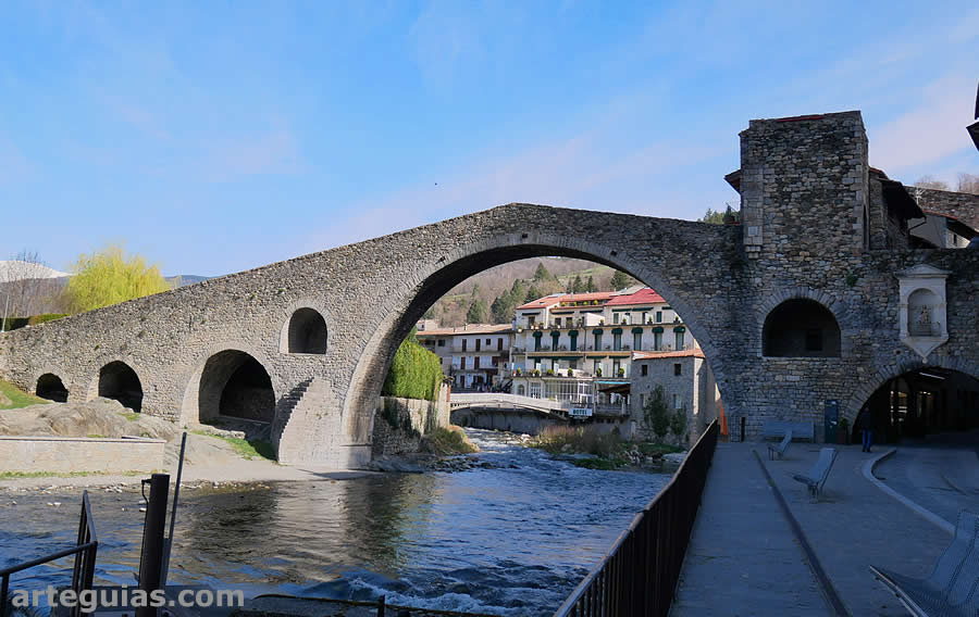 Puente medieval de Campodrón