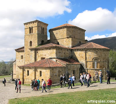 En la fastuosa Colegiata de Santa Cruz de Casta&ntilde;eda