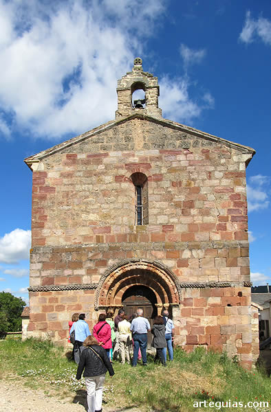 Antes de partir para Madrid, nos acercamos a la iglesia de San Vicente en Puebla de San Vicente (Becerril del Carpio)