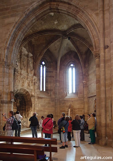 La primera visita del domingo fue para Aguilar de Campoo, en concreto la Colegiata de San Miguel