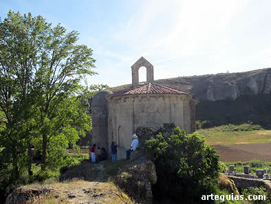La ermita desde el este