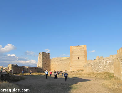 Paseo por la inmensa fortaleza musulmana de Gormaz