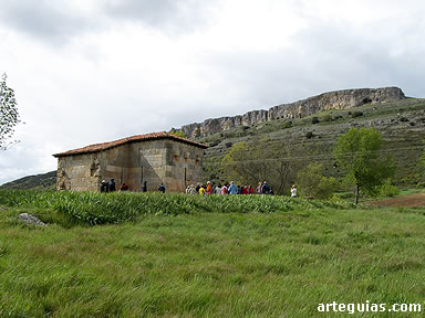 La ermita de Quintanilla de las Vi&ntilde;as est&aacute; en un paraje  de gran belleza