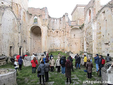 Uno de los momentos especiales del viaje: visita a San Pedro de Arlanza
