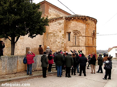 Nuestra llegada a la iglesia de Sequera de Fresno, primera parada del viaje