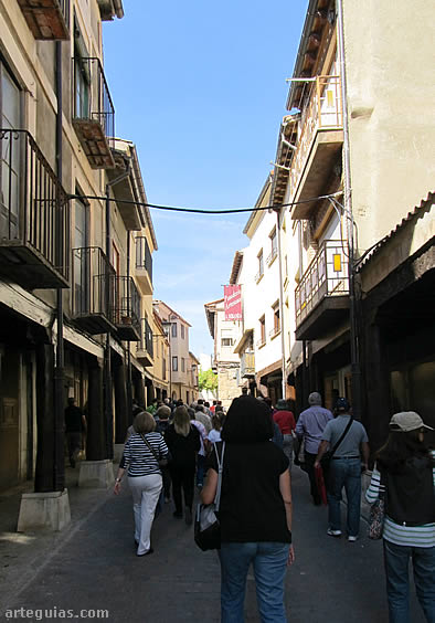 Paseo por la Calle Mayor de San Esteban de Gormaz