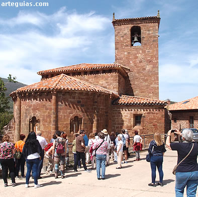 Primera visita del sábado por la mañana: la iglesia de Pineda de la Sierra
