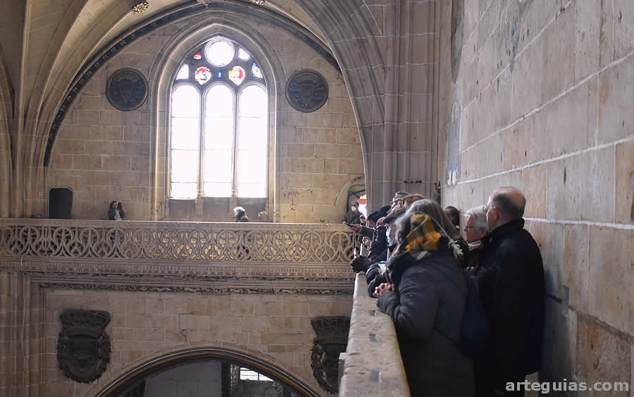 Admirando la Catedral Nueva de Salamanca