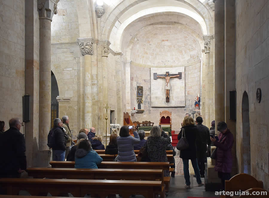 Dentro de San Crist&oacute;bal