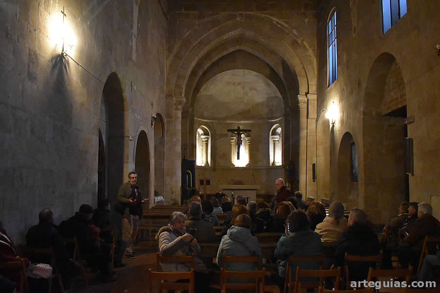E el interior de la iglesia de San Juan de Barbalos