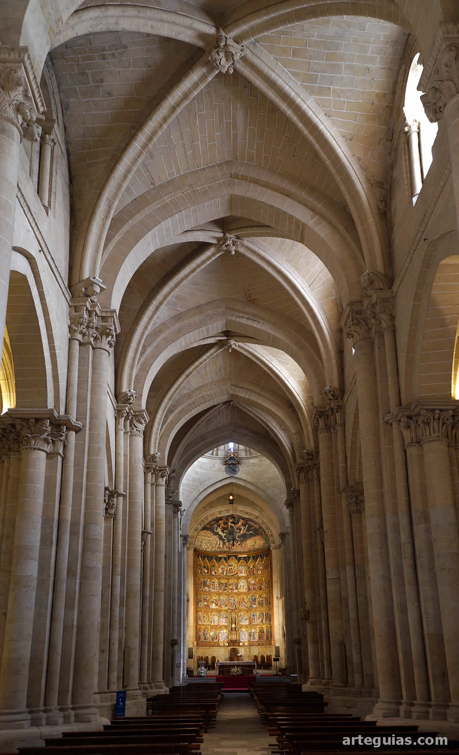 Interior de la Catedral Vieja