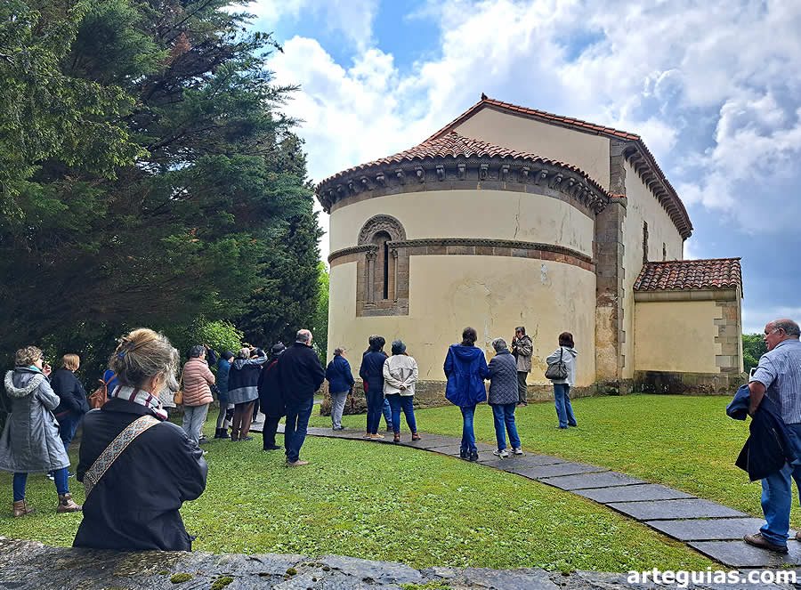 Primera visita del viernes: iglesia románica de Narzana