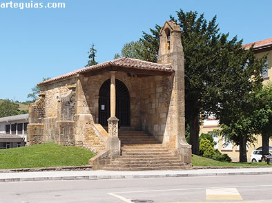 En Cangas de Onís visitamos la iglesia de la Santa Cruz
