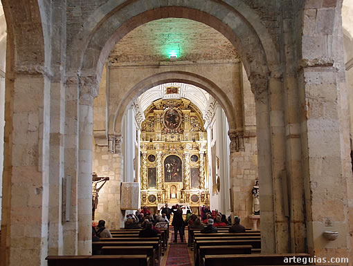Explicaciones en el interior de San Martín