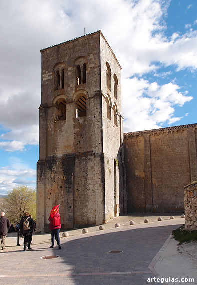 Llegando a la iglesia del Salvador