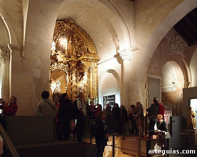 Interiro de la iglesia de los Santos Justo y Pastor de Sep&uacute;lveda (Museo de los Fueros)