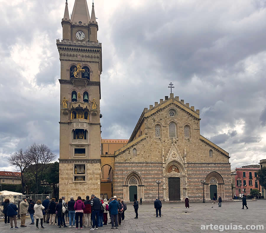 Sábado por la mañana: recorrido por Messina, en especial por su catedral.