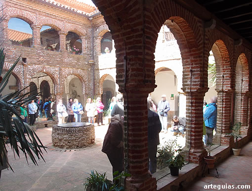 Claustro mudéjar del Monasterio de Tentudía
