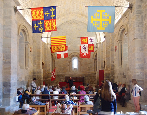 Explicaciones de la iglesia de San Miguel Arcángel de Cizur Menor que perteneció a la Orden de San Juan, hoy Orden de Malta