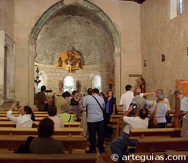 Interior de la iglesia de Castillejo de Robledo
