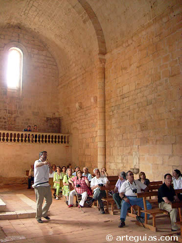 Soberbio interior de la iglesia de San Bartolomé de Cañón de Río Lobos