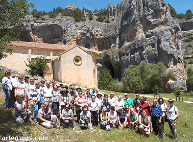 Foto del grupo en el fascinante paraje del Cañón del Río Lobos