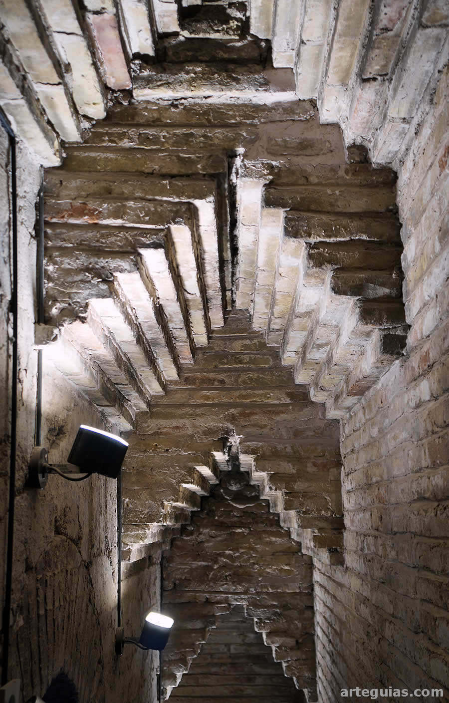Techo de las ecaleras que suben a los cuerpos superiores de la torre de El Salvador de Teruel