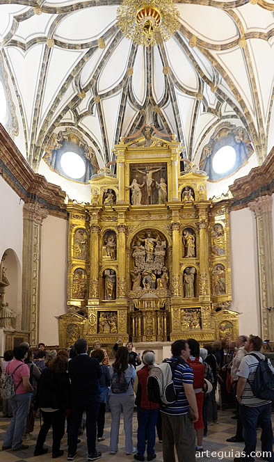 En el interior de la catedral de Albarracín