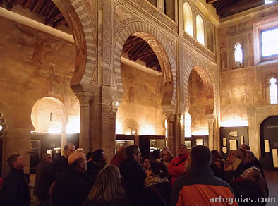 En el interior de la preciosa iglesia de San Rom&aacute;n