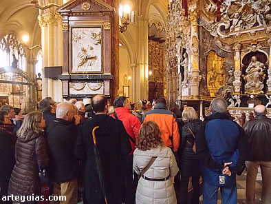 En el interior de la catedral
