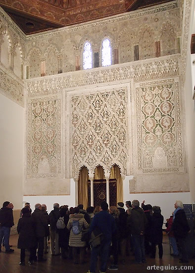 Explicaciones en la Sinagoga del Tr&aacute;nsito