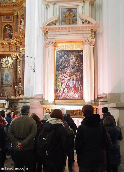 Dentro de la iglesia del Hospital de Tavera