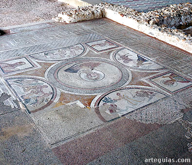 Uno de los mosaicos del Parque Arqueol&oacute;gico de Carranque