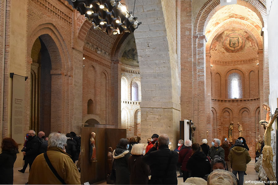 En la iglesia musealizada de San Salvador de los  Caballeros