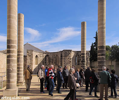 EN las ruinas restauradas de San Juan de Baeza